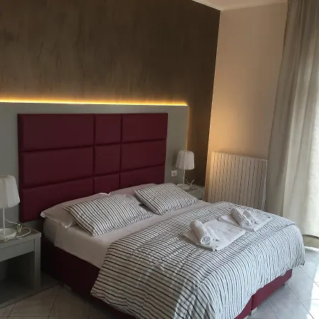 S'oronzo Modern Town House דירה